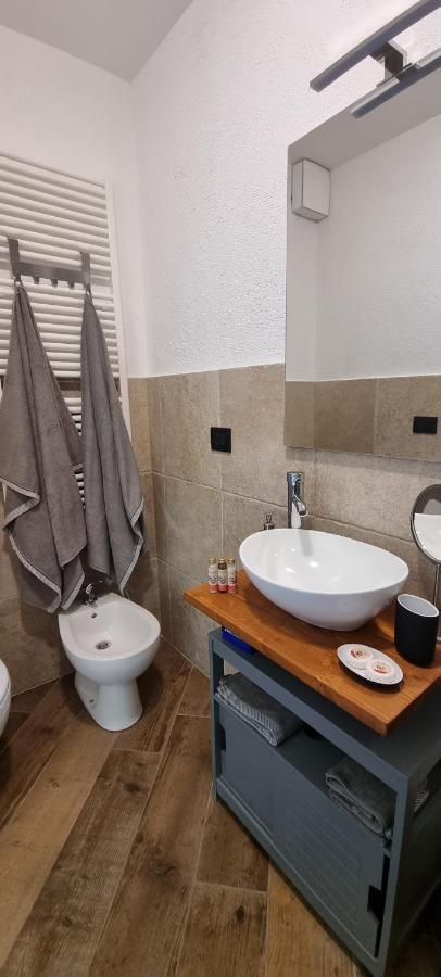 Lo Noyer Et Les Roses Bed & Breakfast Saint Nicolas Exterior foto