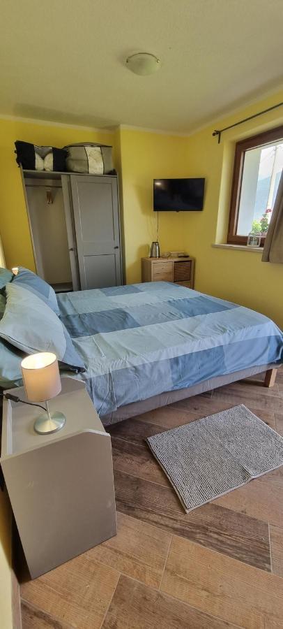 Lo Noyer Et Les Roses Bed & Breakfast Saint Nicolas Exterior foto
